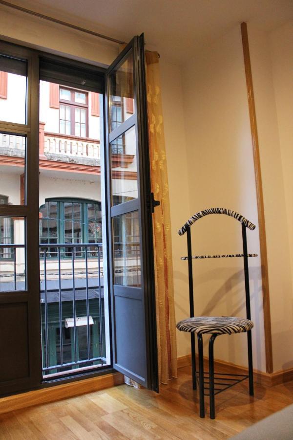Piso Molly Apartment Leon Bagian luar foto