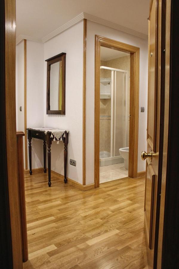 Piso Molly Apartment Leon Bagian luar foto