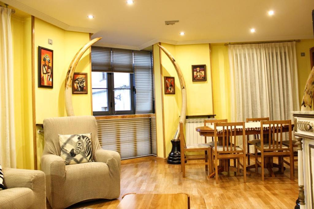 Piso Molly Apartment Leon Bagian luar foto