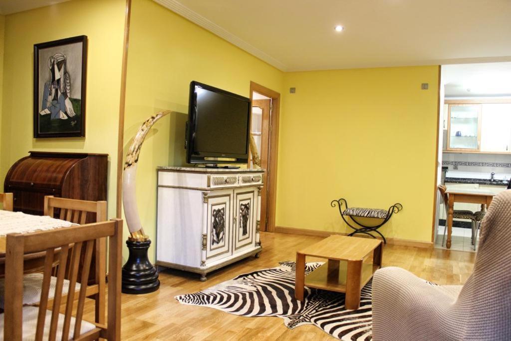 Piso Molly Apartment Leon Bagian luar foto