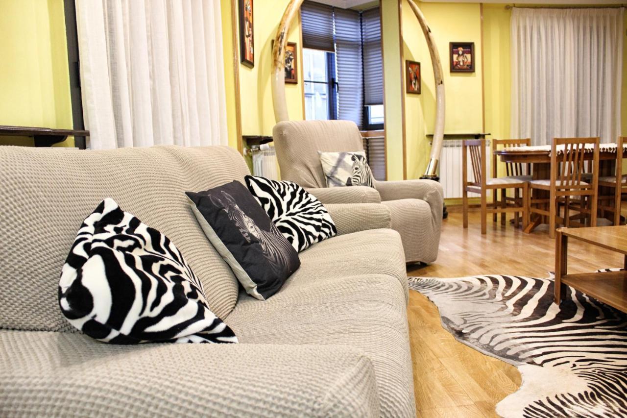Piso Molly Apartment Leon Bagian luar foto