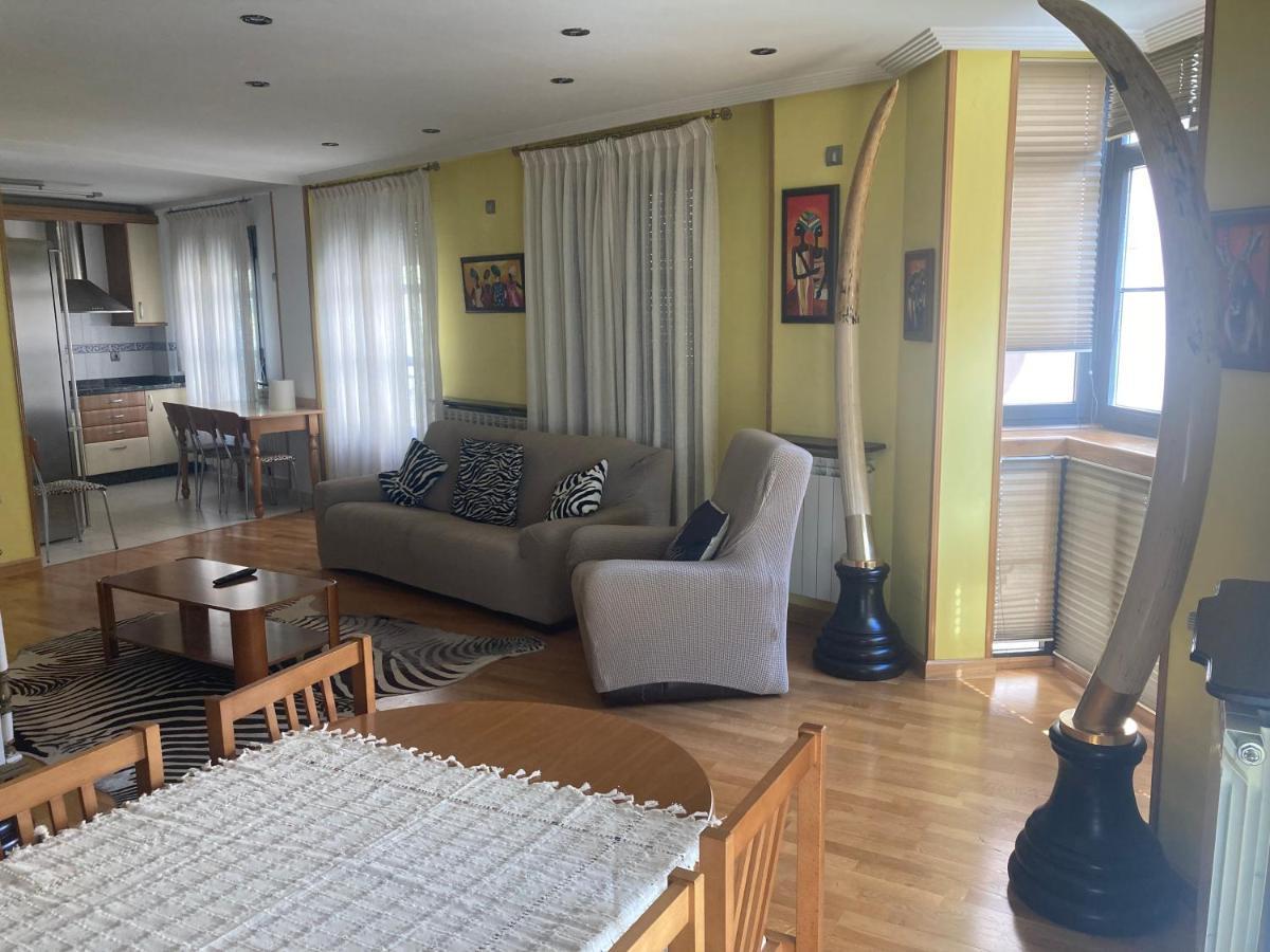 Piso Molly Apartment Leon Bagian luar foto