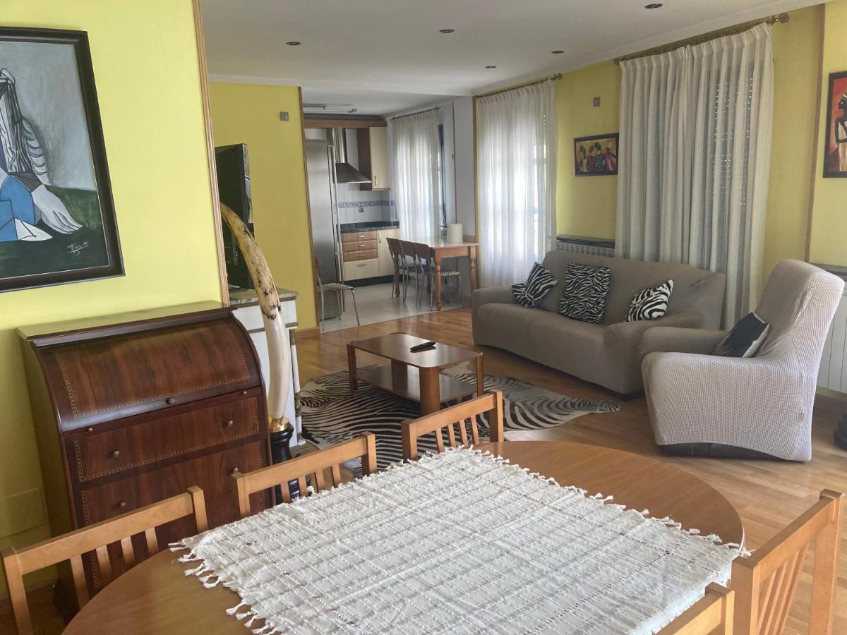 Piso Molly Apartment Leon Bagian luar foto